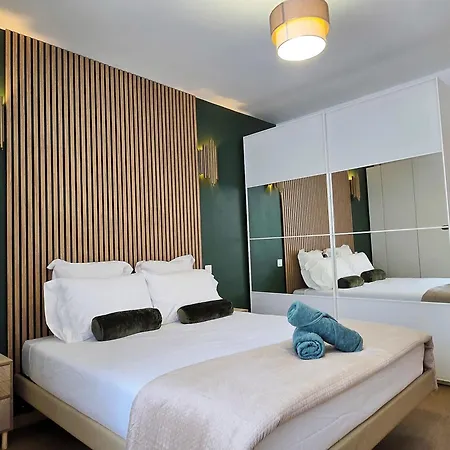 Appartement L Emeraude Remoise - Idealement Situe & Confort & Climatise