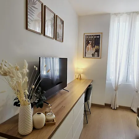 Appartement L Emeraude Remoise - Idealement Situe & Confort & Climatise *