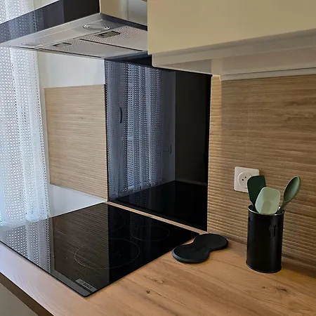 Appartement L Emeraude Remoise - Idealement Situe & Confort & Climatise Reims